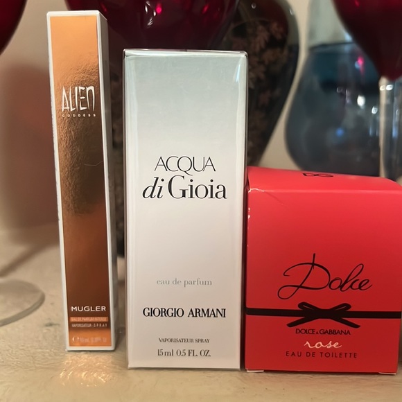 Parfume mini travel 4 mini . - Picture 3 of 5